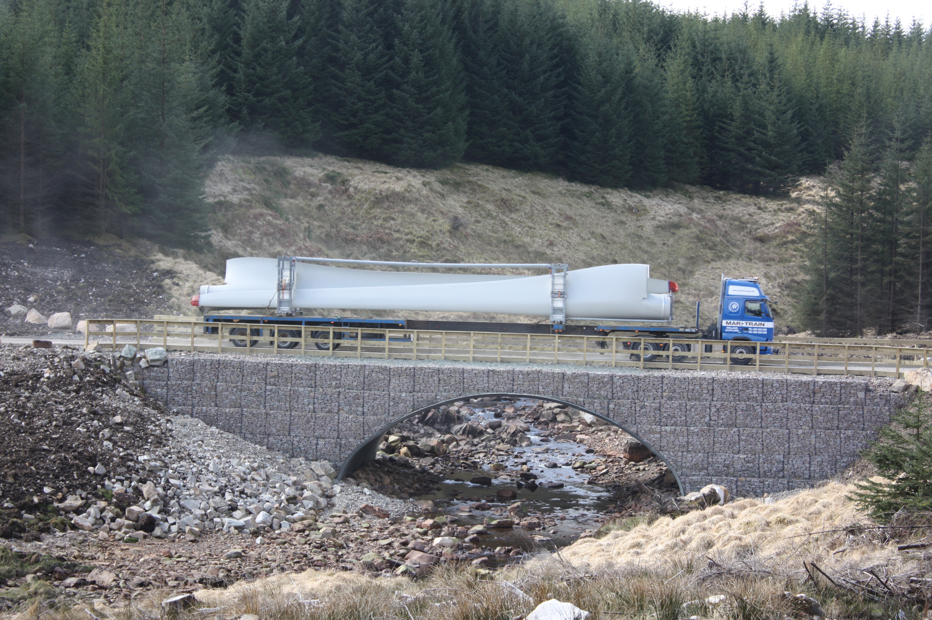 IHBrown An Suidhe_culvert bridge with blade - CECA Scotland